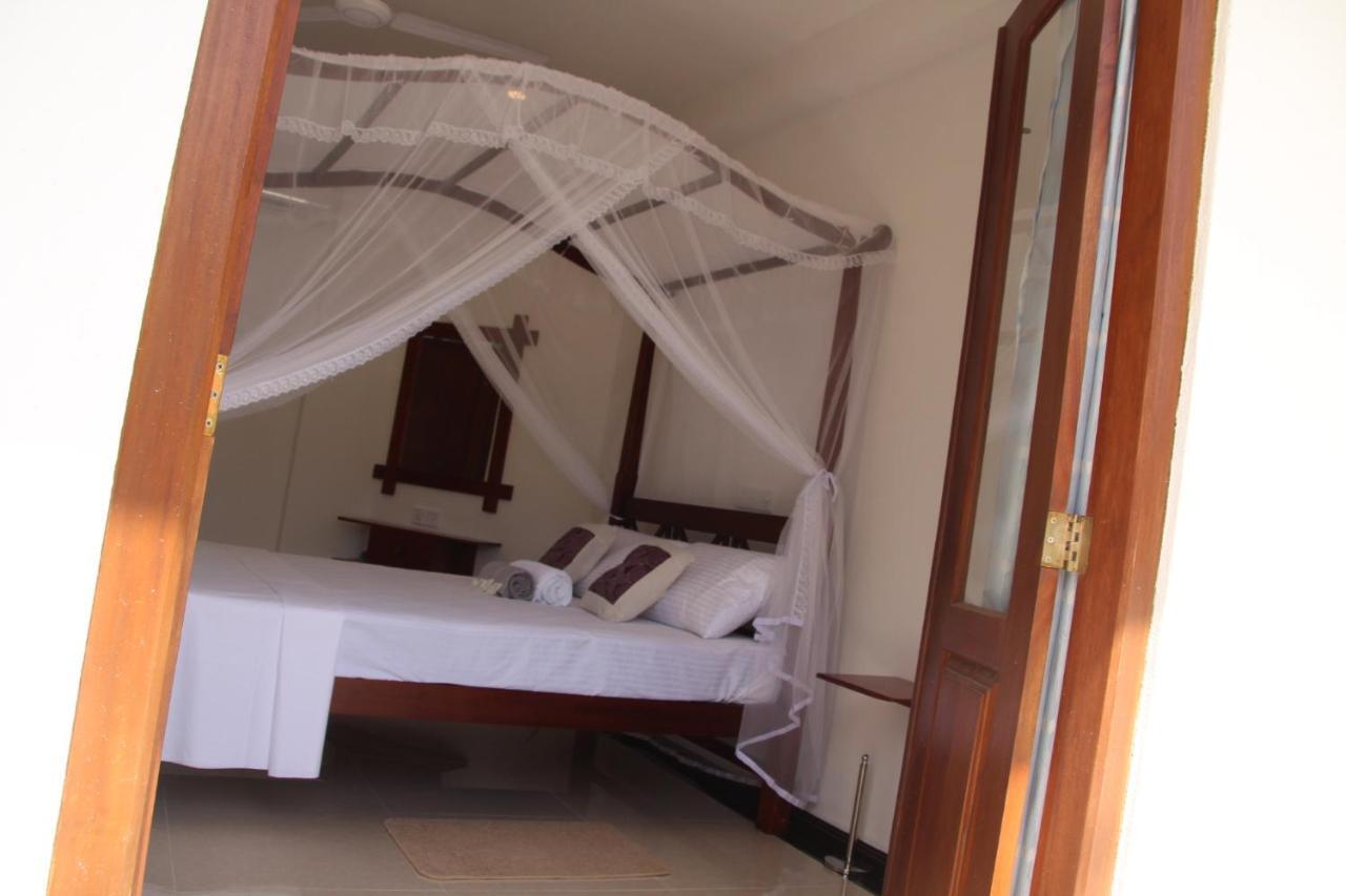 Guesthouse Bodensee Hikkaduwa Bagian luar foto