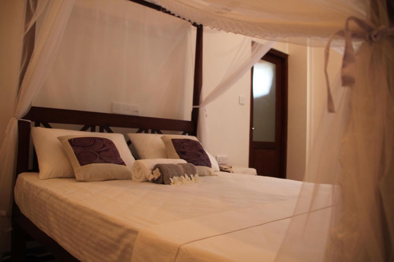 Guesthouse Bodensee Hikkaduwa Bagian luar foto